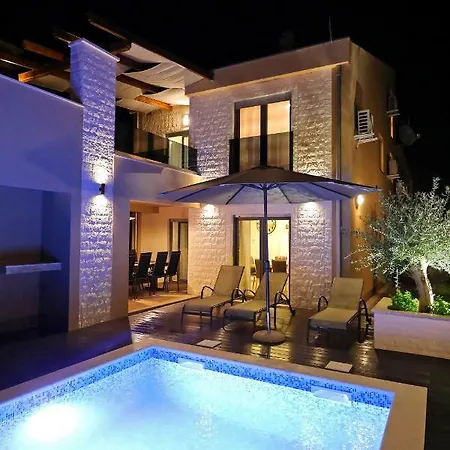 Villa Vila Lapidem *